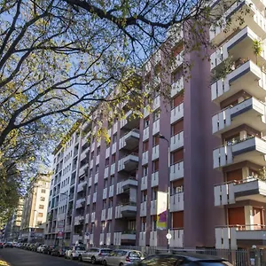 https://easylife-lussuoso-e-moderno-bilocale-a-due-passi-dalla.italymilanhotels.net